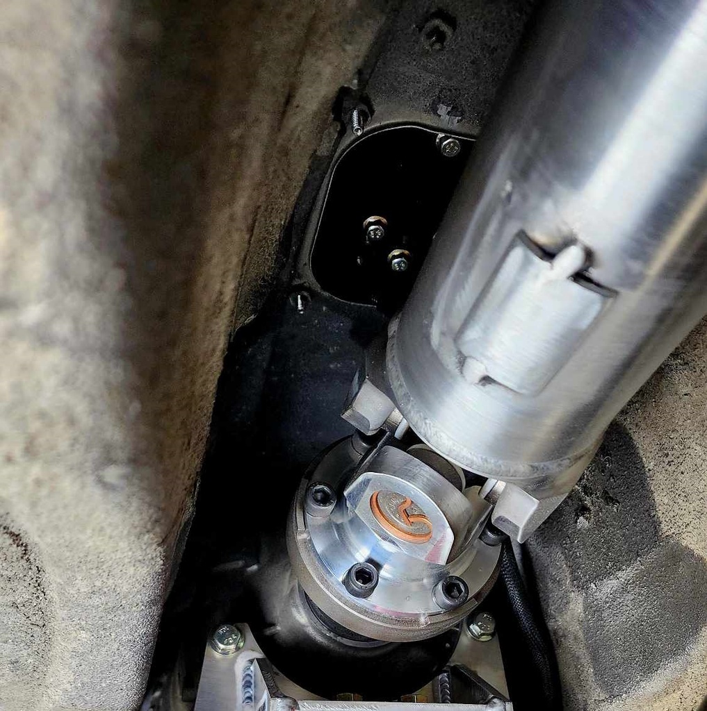 Dodge 8HP70 to Toyota Chaser JZX90 Driveshaft 1350